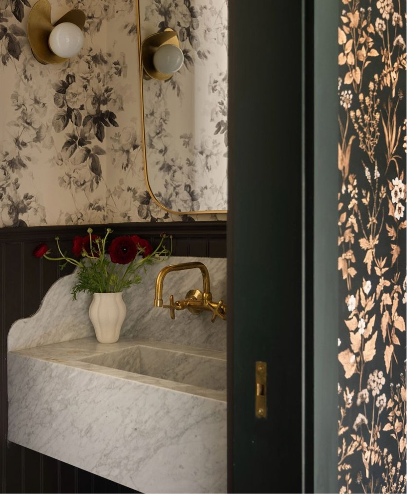 Wall Mounted Solid Brass Faucet For Bathroom and Kitchen