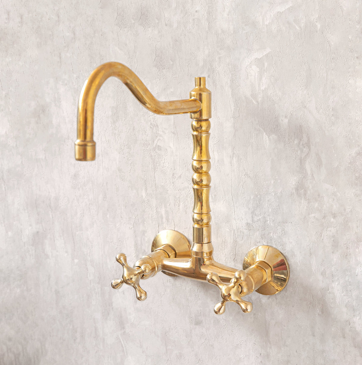 Wall Mounted Brass Antique Faucet for Bathroom and Kitchen